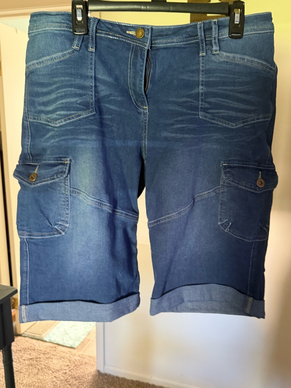 Women's Flamingals Denim Cargo Bermuda Shorts xxl (16-18)